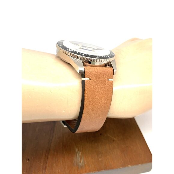 Oris Men's Watch 7720 Divers Sixty-Five Swiss Automatic Green Dial Brown Leather - Picture 13 of 15